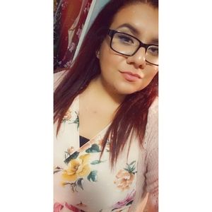 Meet your Posher, Leslie